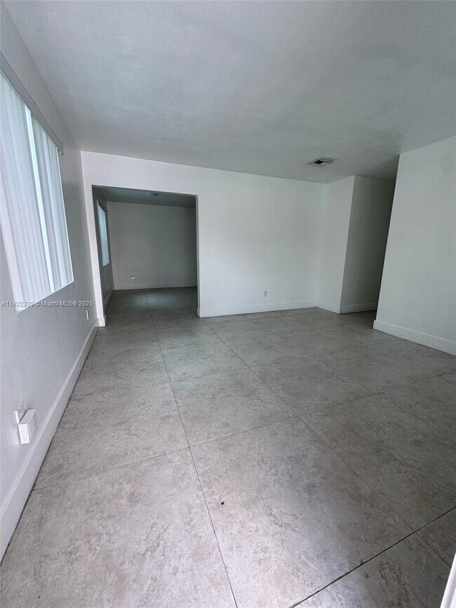 Foto del edificio - 2941 SW 36th Ave