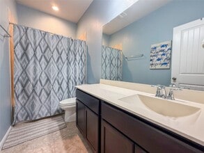 Building Photo - 2513 Kaman Ln