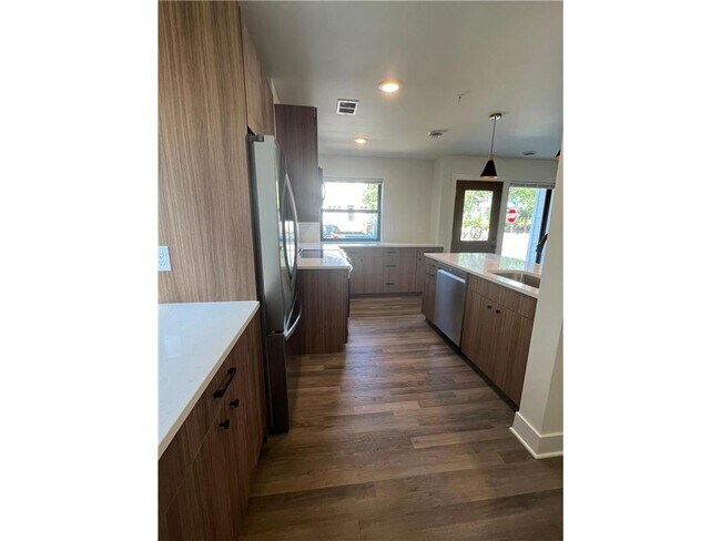 Foto del edificio - 131 W 46th St