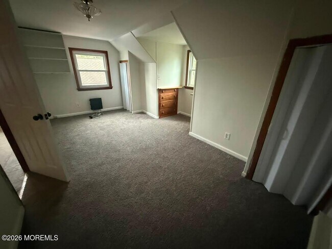Foto del edificio - 560 Lillie Rd