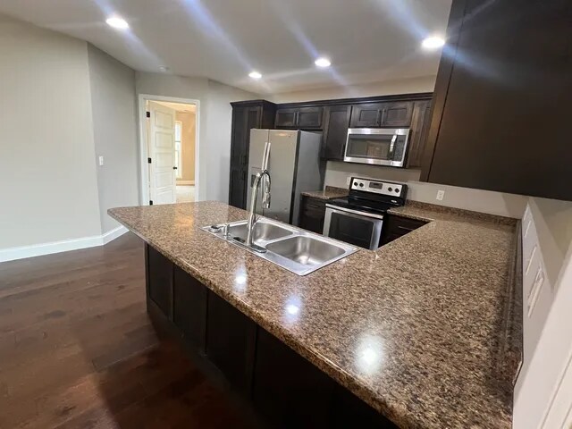 Foto del edificio - 4901 Cedar Creek Circle