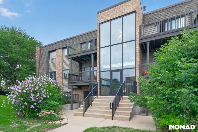 Foto del edificio - 1420 Stonebridge Cir