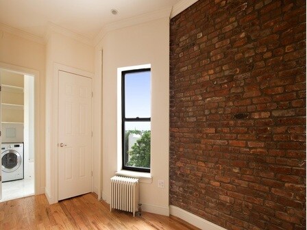 Building Photo - 364 State St
