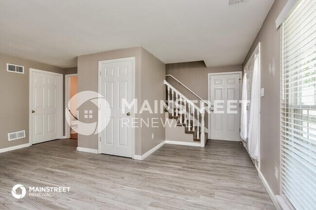 Foto del edificio - 223 Oakbriar Farm Dr, Ballwin, MO 63021