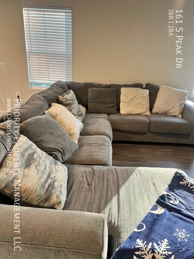 Building Photo - Contemporary Single Story Duplex Mcgaheysv...
