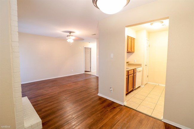 Building Photo - 1212 Sam Bass Cir