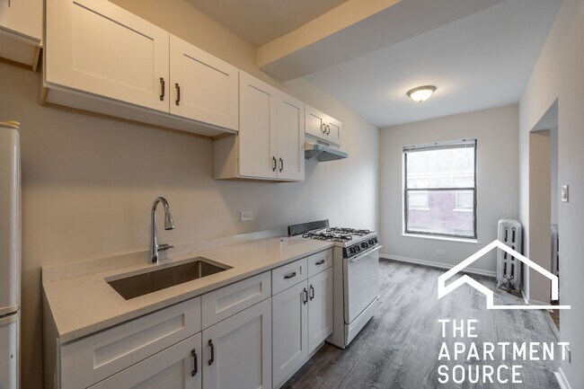 Foto del edificio - 7724 N Marshfield Ave