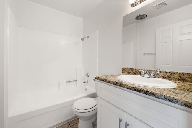 Foto del edificio - Chatsworth Plaza Apartments