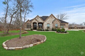 Building Photo - 32711 Wales Cir
