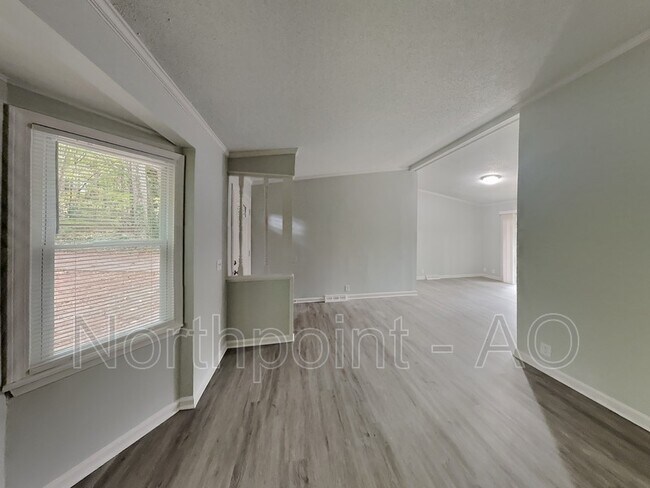 Building Photo - 1174 Alemeda Dr