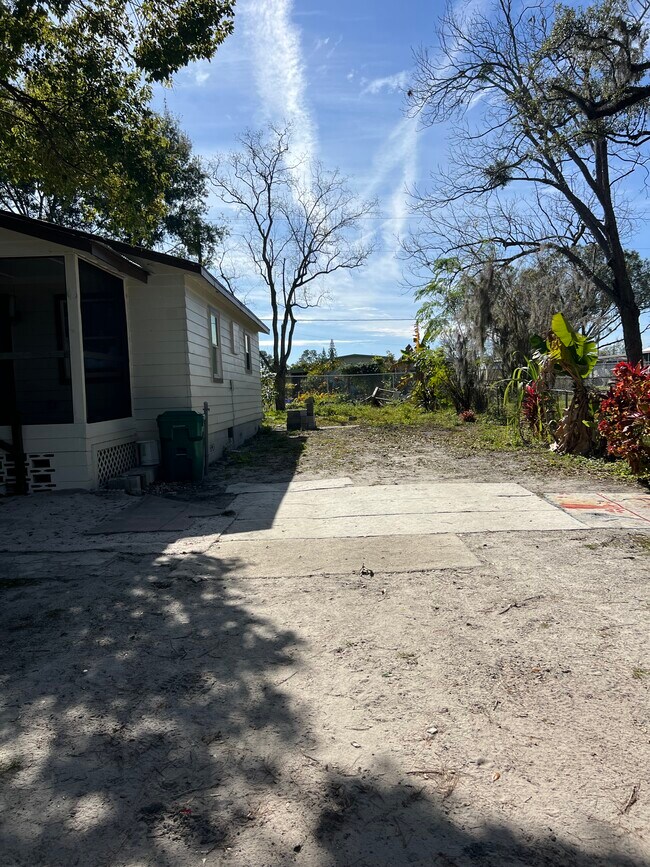 Foto del edificio - 224 W Cypress St