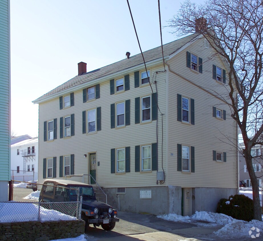 Building Photo - 355 Snell St