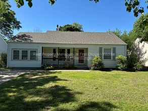 Building Photo - 2448 E Aloma St