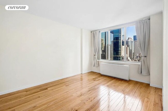 Foto del edificio - 232-236 E 47th St