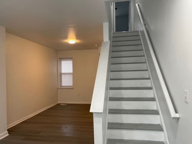 Building Photo - 631 W Norris St