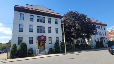 Building Photo - 33 Brainerd Rd