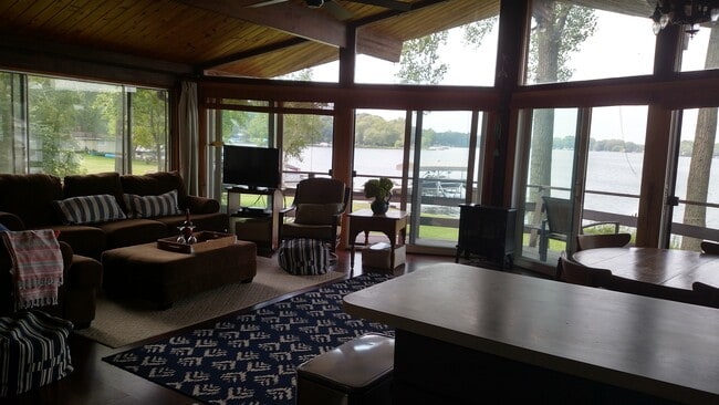 Building Photo - W1200 S Shore Dr