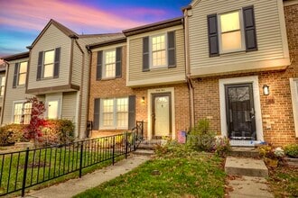 Building Photo - 44 Robin Ridge Ct