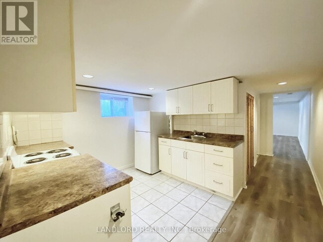 Building Photo - 2 Chicora Ave