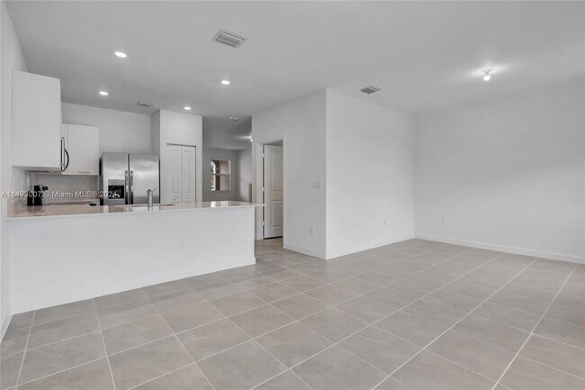 Building Photo - 12533 NW 23rd Pl