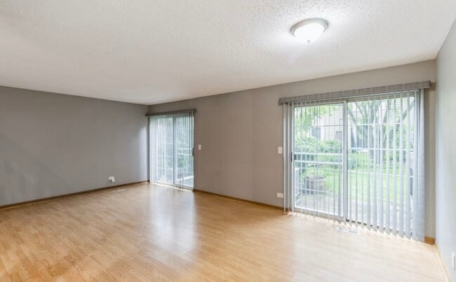 Building Photo - 750 W Happfield Dr