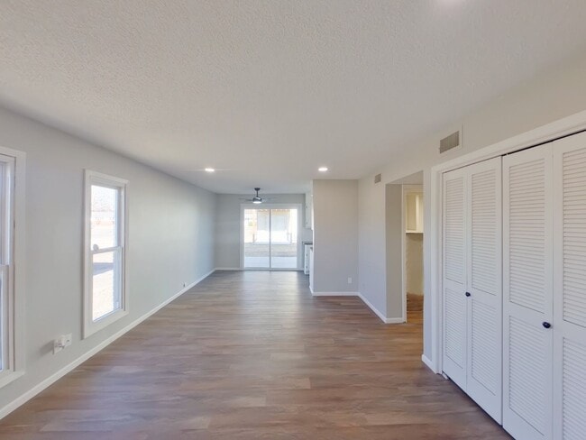 Foto del edificio - 254 N Acadia St