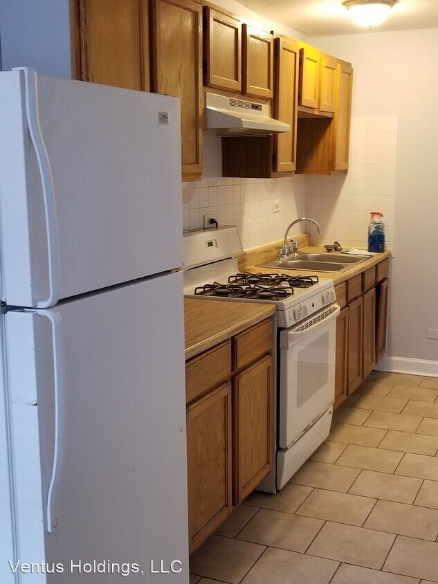 Primary Photo - 515-517 E 60th St