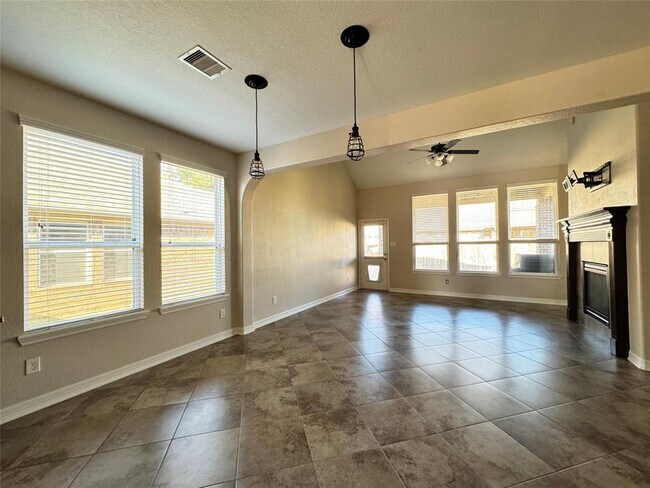 Building Photo - 9984 Stone Creek Ln