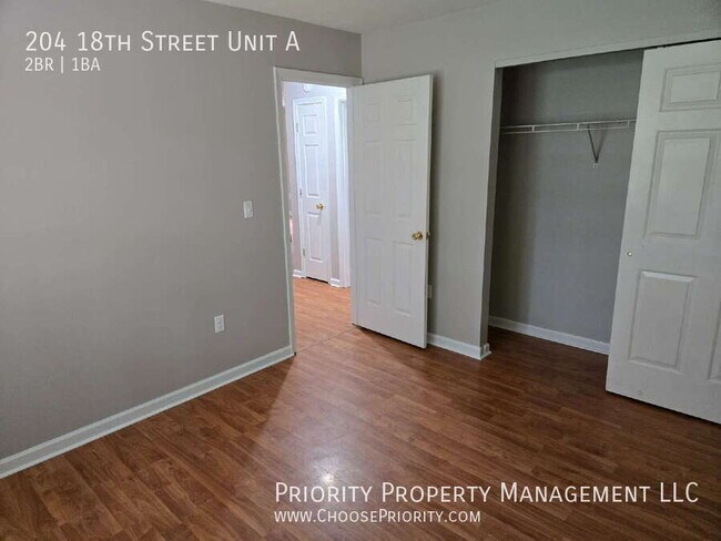 Foto del edificio - 204 18th St