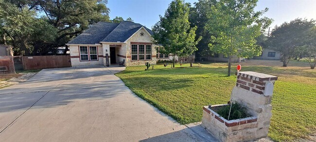 Building Photo - 3 br, 3 bath House - 6398 Fox Run