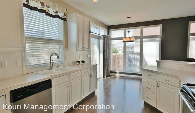 Building Photo - 3 br, 4 bath House - 2715 Morrie Drive