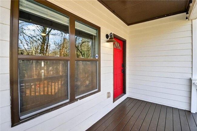 Photo - 991 Ada Ave NW House