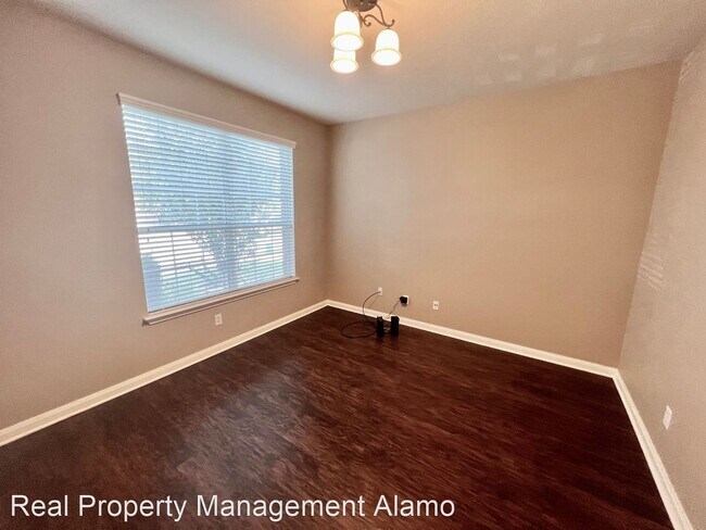 Building Photo - 5 br, 2.5 bath House - 20518 Cliff Park Lane
