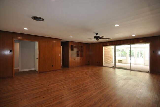 Building Photo - 3519 Latma Dr