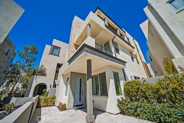Building Photo - 227 Stellar