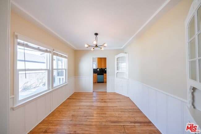 Building Photo - 2551 S Bentley Ave