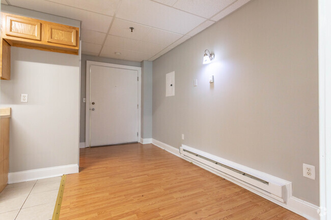 Sala de estar - Waterbury Plaza Apartments