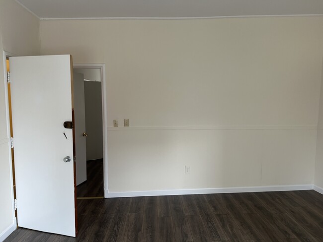 Building Photo - 211 Harrison Ave