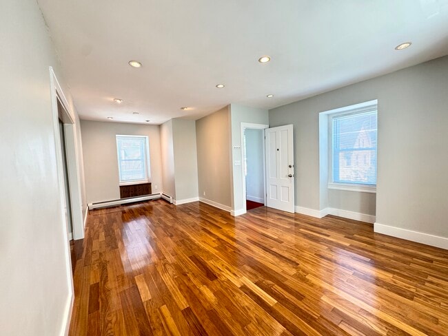 Building Photo - 30 Prospect St