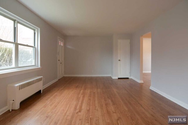 Foto del edificio - 480 Crestwood Ave