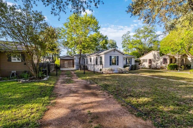 Building Photo - 124 Harmon Dr