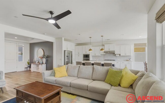 Foto del edificio - Spacious 4-Bedroom Home with Solar, In-Unit Laundry & Full Appliance Package!