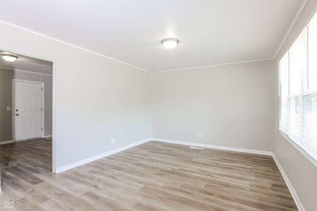 Building Photo - 4030 Kalmar Dr