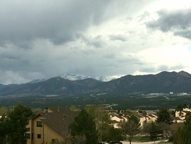 Foto del edificio - Gleneagle Luxury - Air Force Acedeny