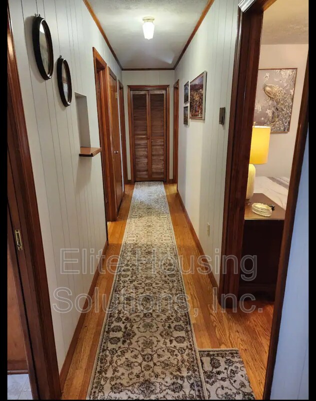 2303 Peach Bottom Rd, Independence, VA 24348 House Rental in