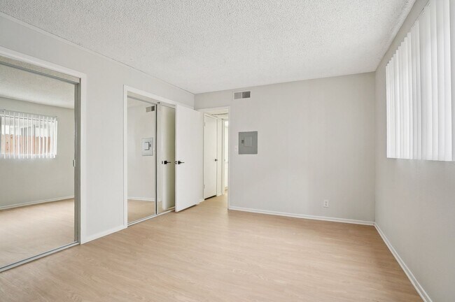 Interior Photo - 238 South Serrano Ave