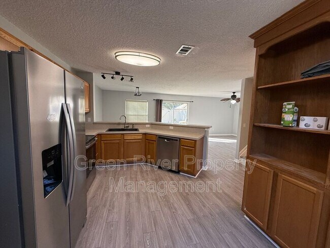 Foto del edificio - 1865 Green Springs Cir