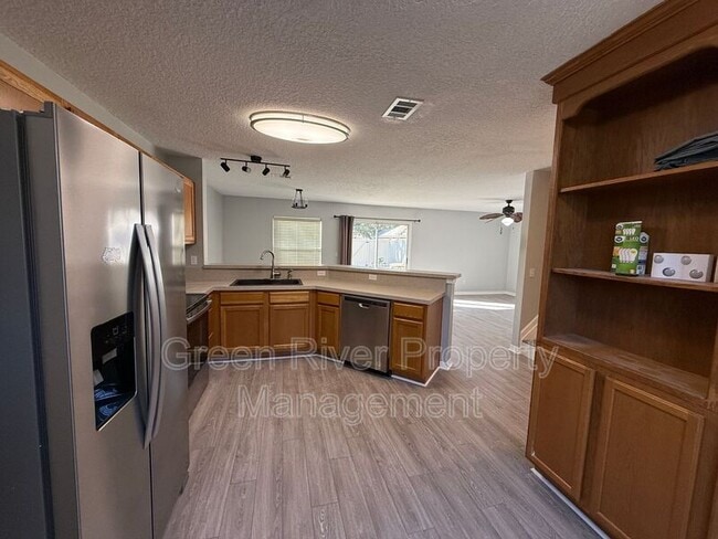 Foto del edificio - 1865B Green Springs Cir