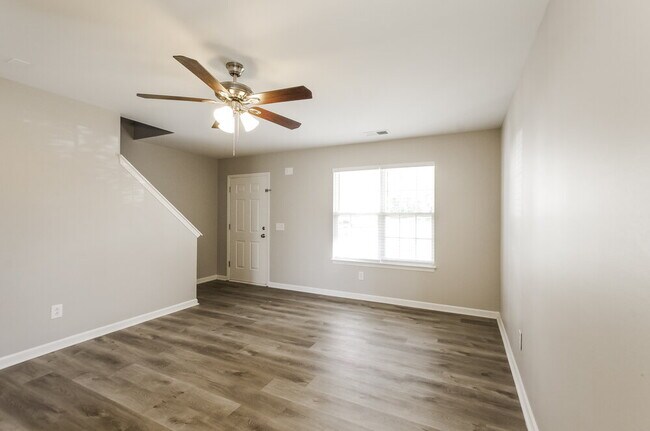 Building Photo - 5746 Laborde Ave
