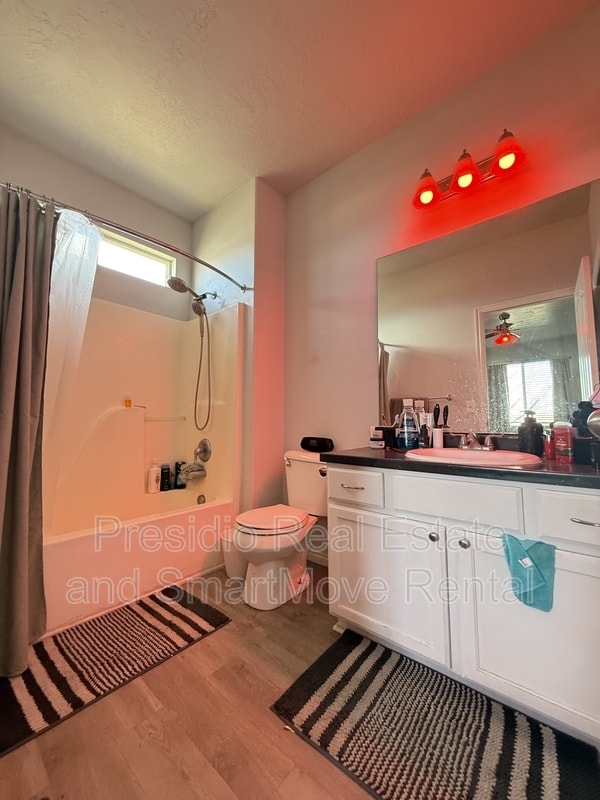 Foto del edificio - 4737 Oregon Trail Way W